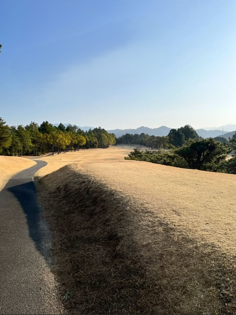 道後ゴルフ俱楽部⛳ 吉村硝子のブログ 写真3