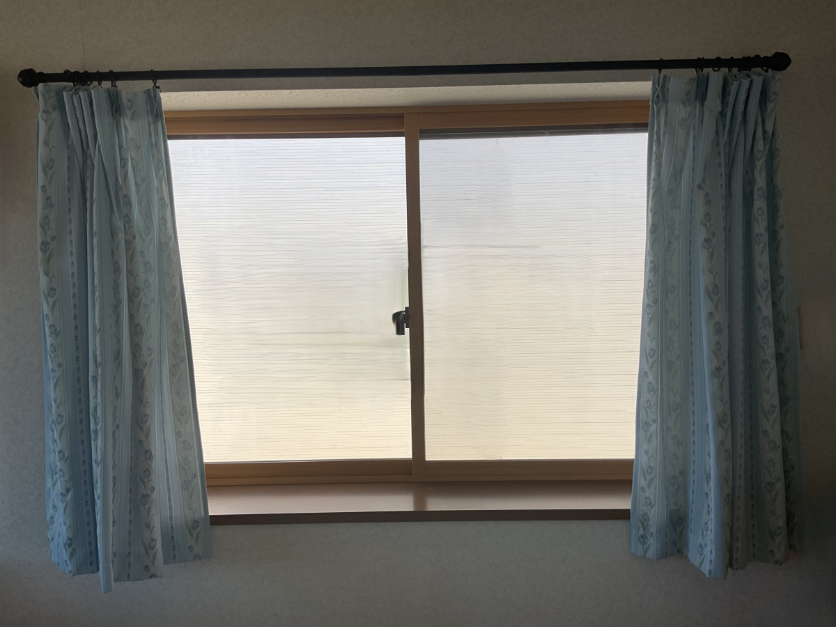 吉村硝子の【松山市】ペットの寝室も快適に！/インプラスの施工後の写真1