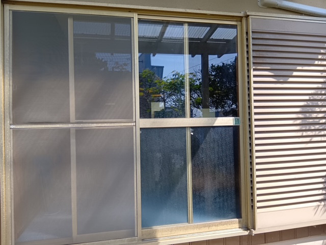吉村硝子の【今治市】ガラス交換だけじゃもったいない!/リプラスの施工前の写真1