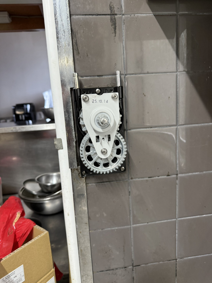 マドカラの🚨 排煙窓が動かない！装置を新品へ交換しましたの施工後の写真1