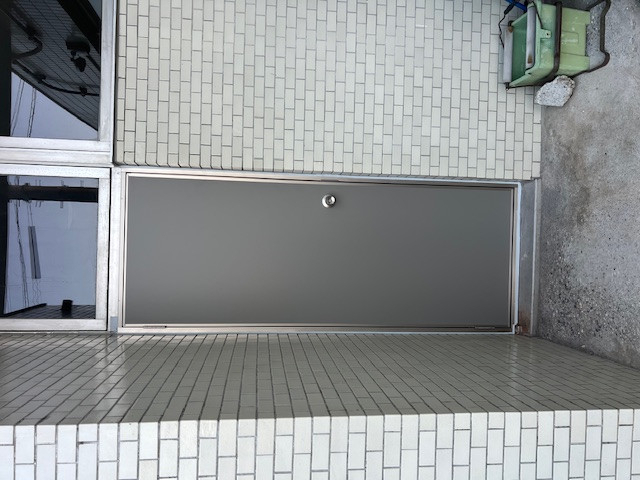 石田ガラス店の開けにくい勝手口ドアが1日で快適に!費用8万円からの簡単リフォーム|東郷町の施工後の写真1