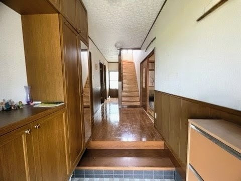 和み工房 兵庫の【小野市】ワンちゃんのための安心・快適リフォーム！玄関ホールの脱走防止格子戸取付！の施工前の写真1