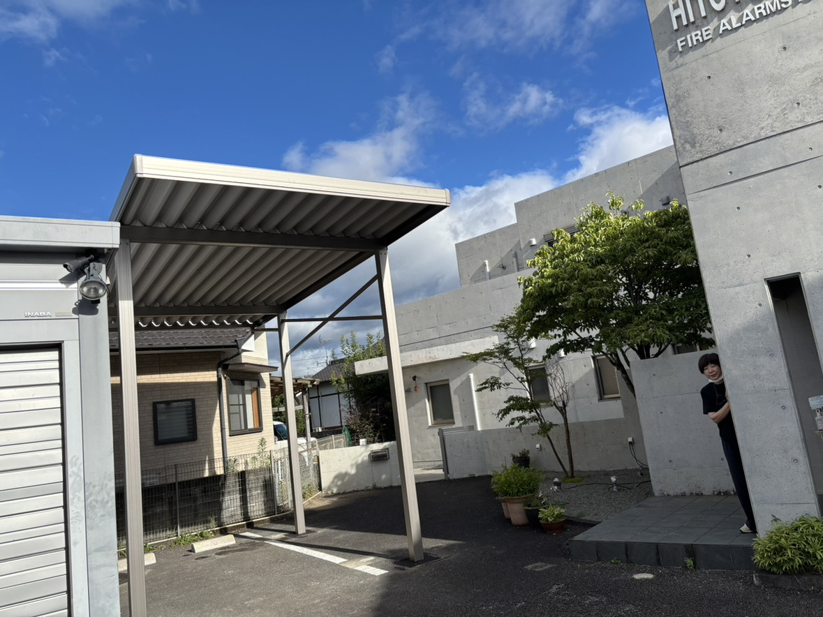 さかぐちの頼れる高さと安心感。LIXILカーポートSW ロング柱タイプの施工後の写真2