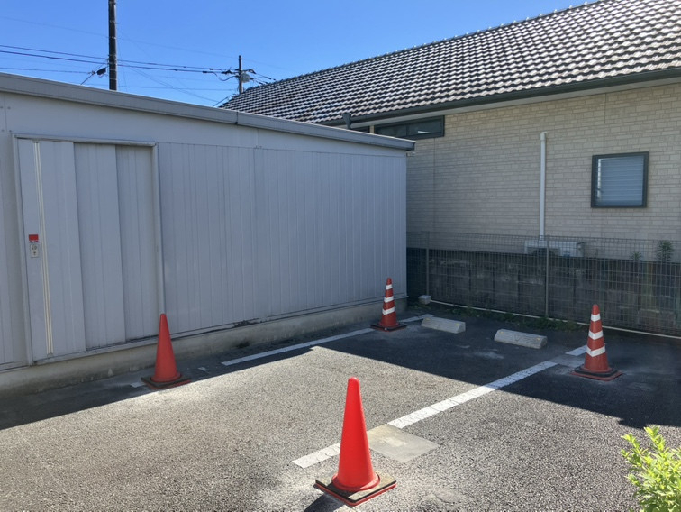 さかぐちの頼れる高さと安心感。LIXILカーポートSW ロング柱タイプの施工前の写真1