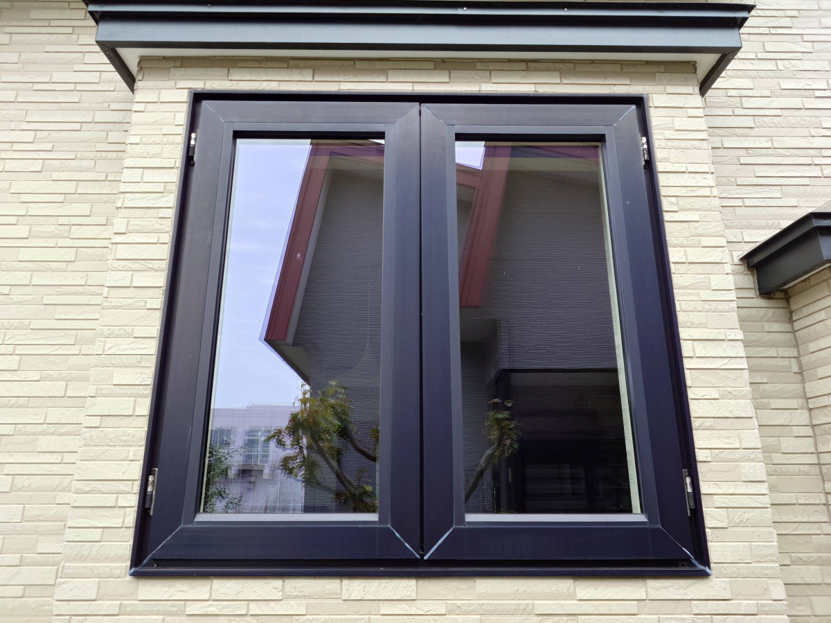 内ヶ島製作所の【外窓交換】の施工前の写真1