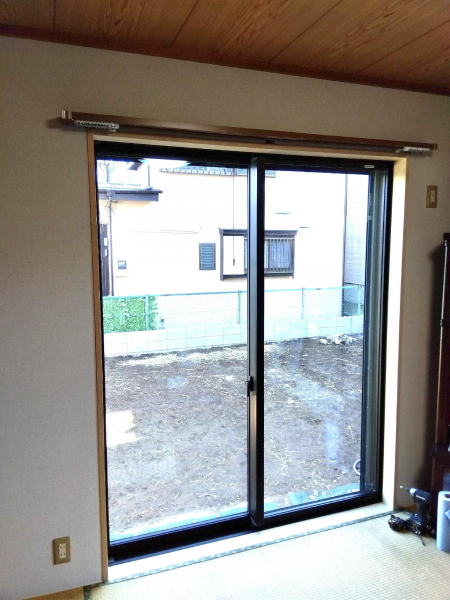 三重 新座ショウルームの【まるで縁側?和室とウッドデッキがつながる心地よさ】インプラス取付工事(新座市)の施工後の写真2