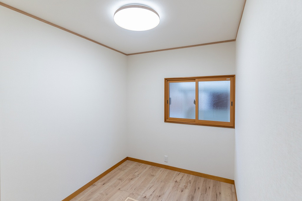 三重 新座ショウルームの【結露・カビ対策もばっちり!物置部屋の窓リフォーム】|三重 新座ショウルーム|新座市の施工後の写真1