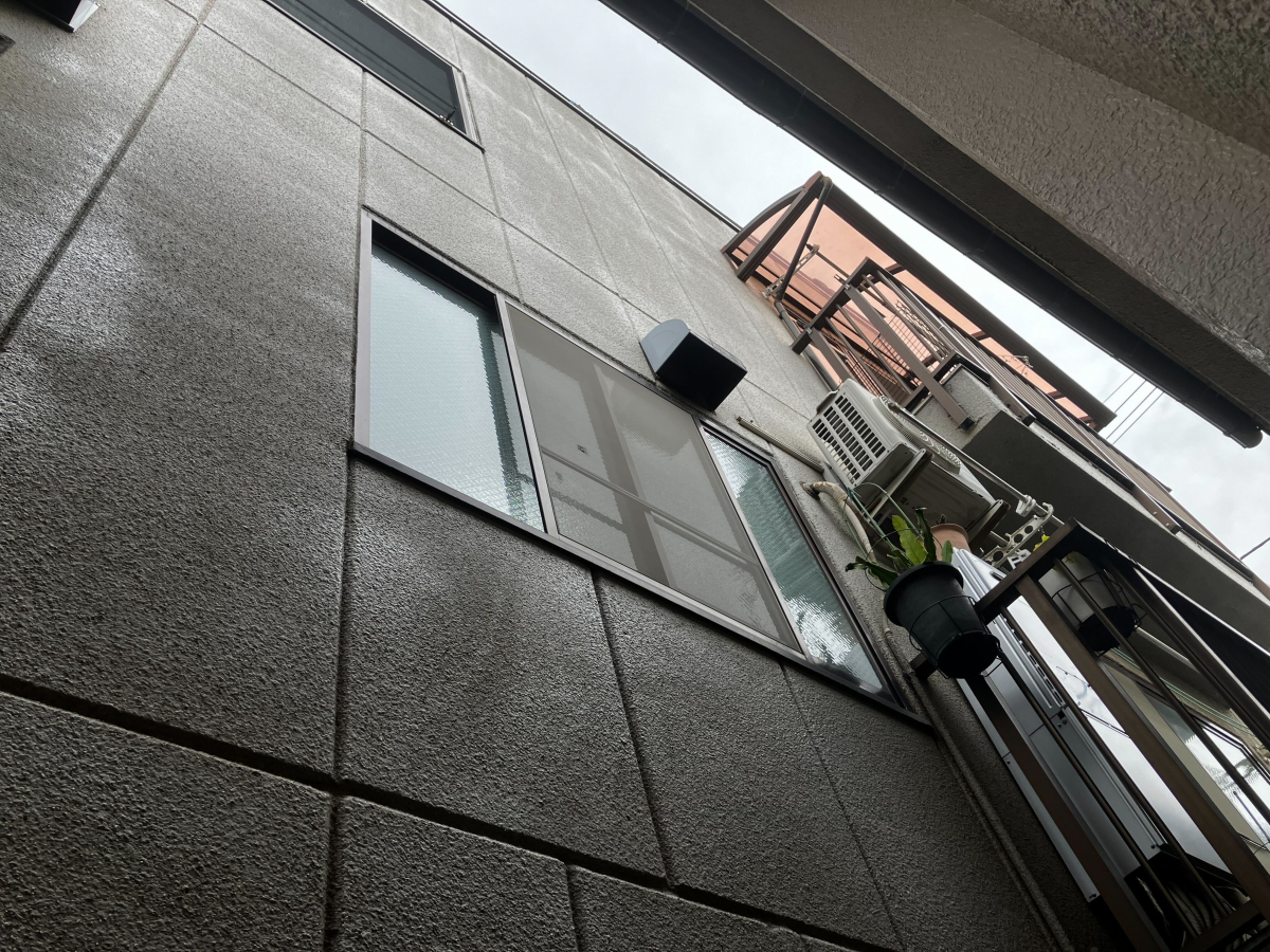 三重 新座ショウルームの【補助金を活用してお得に内窓設置｜インプラス施工事例】の施工前の写真1