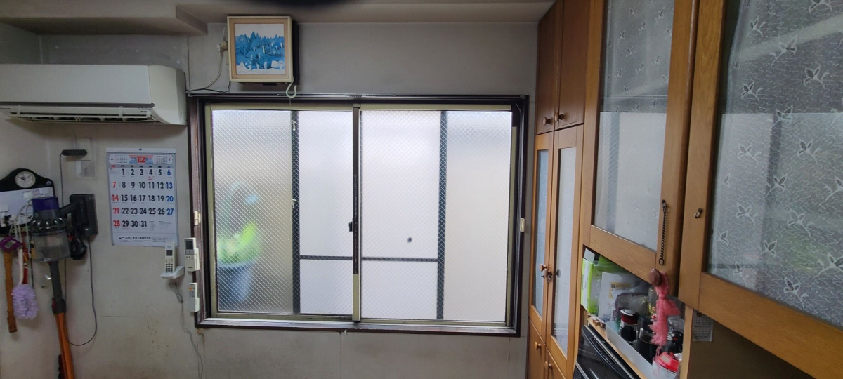 三重 新座ショウルームの【補助金を活用してお得に内窓設置｜インプラス施工事例】の施工前の写真2