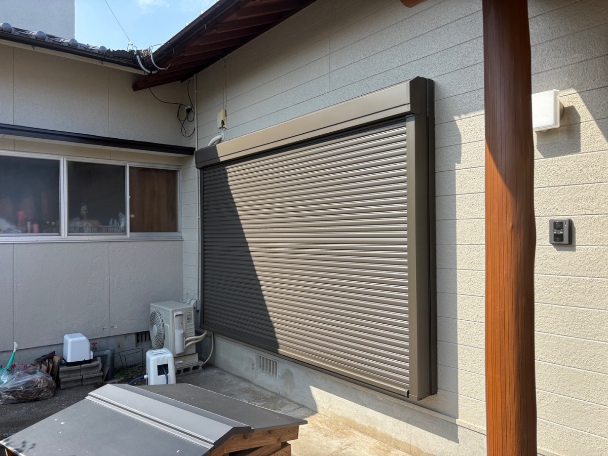 江上トーヨー住器の空き巣・猛暑・騒音・台風…全部対策できる“後付けシャッター”とは?の施工後の写真1