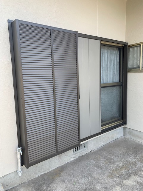 江上トーヨー住器の雨戸設置の施工後の写真1