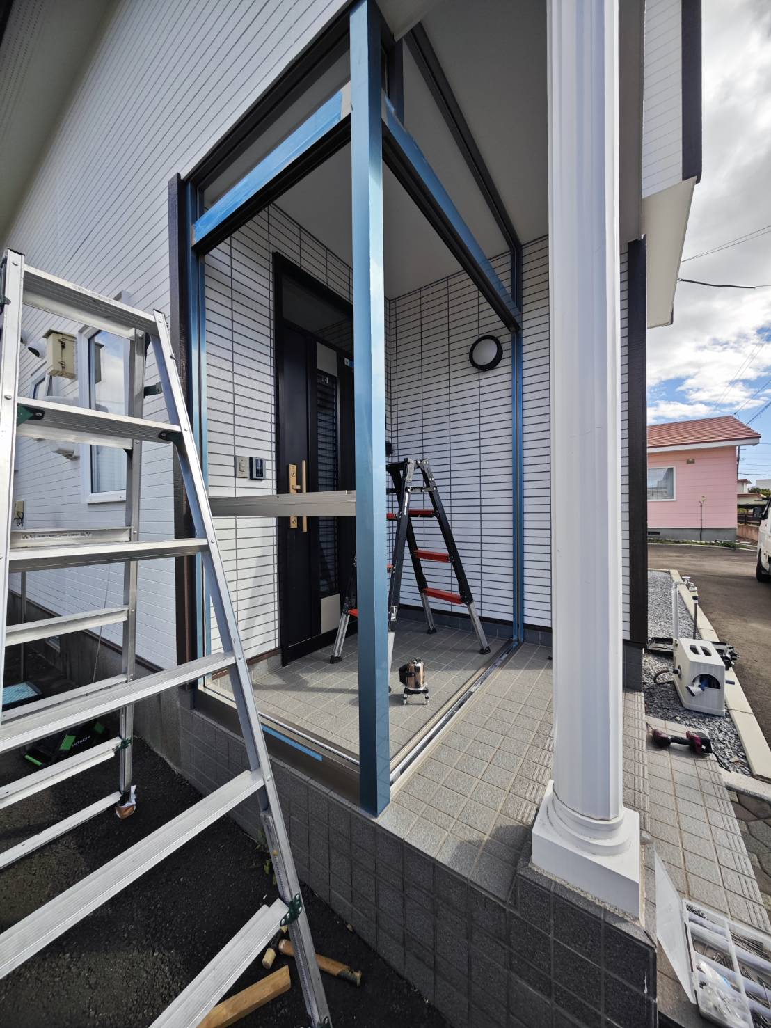 北進興業 伊達本社の風除室を設置させていただきました！の施工事例詳細写真1