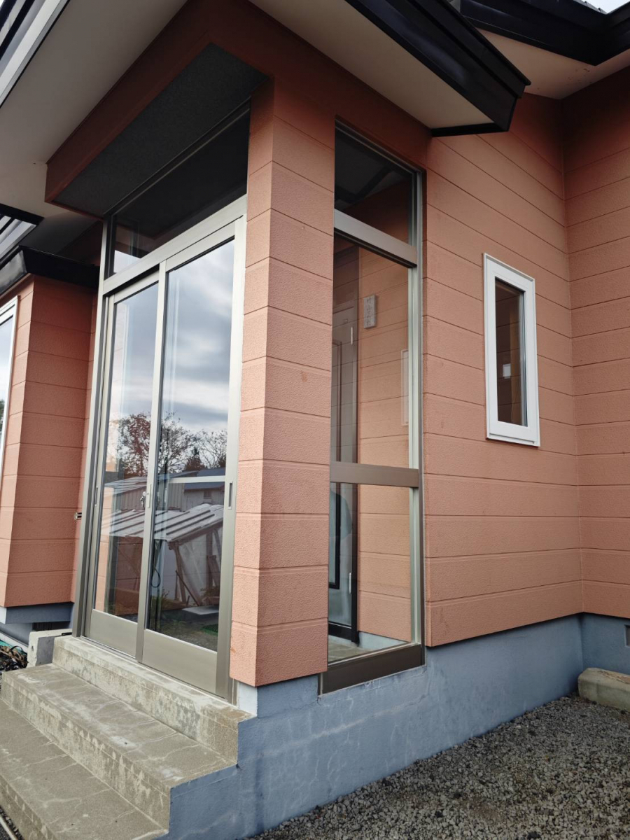 北進興業 伊達本社の北海道の冬に助かるのはやっぱり風除室！の施工後の写真1