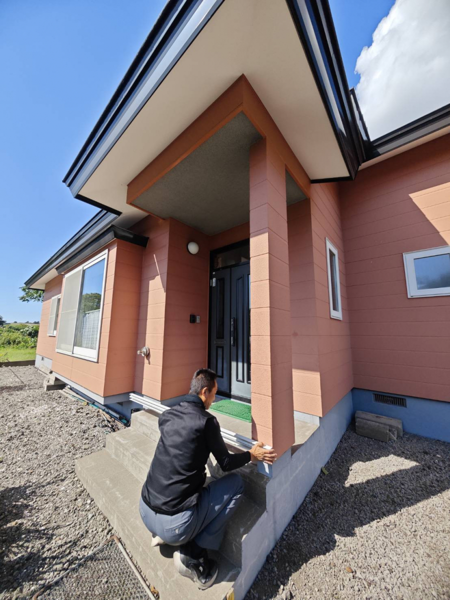 北進興業 伊達本社の北海道の冬に助かるのはやっぱり風除室！の施工前の写真1