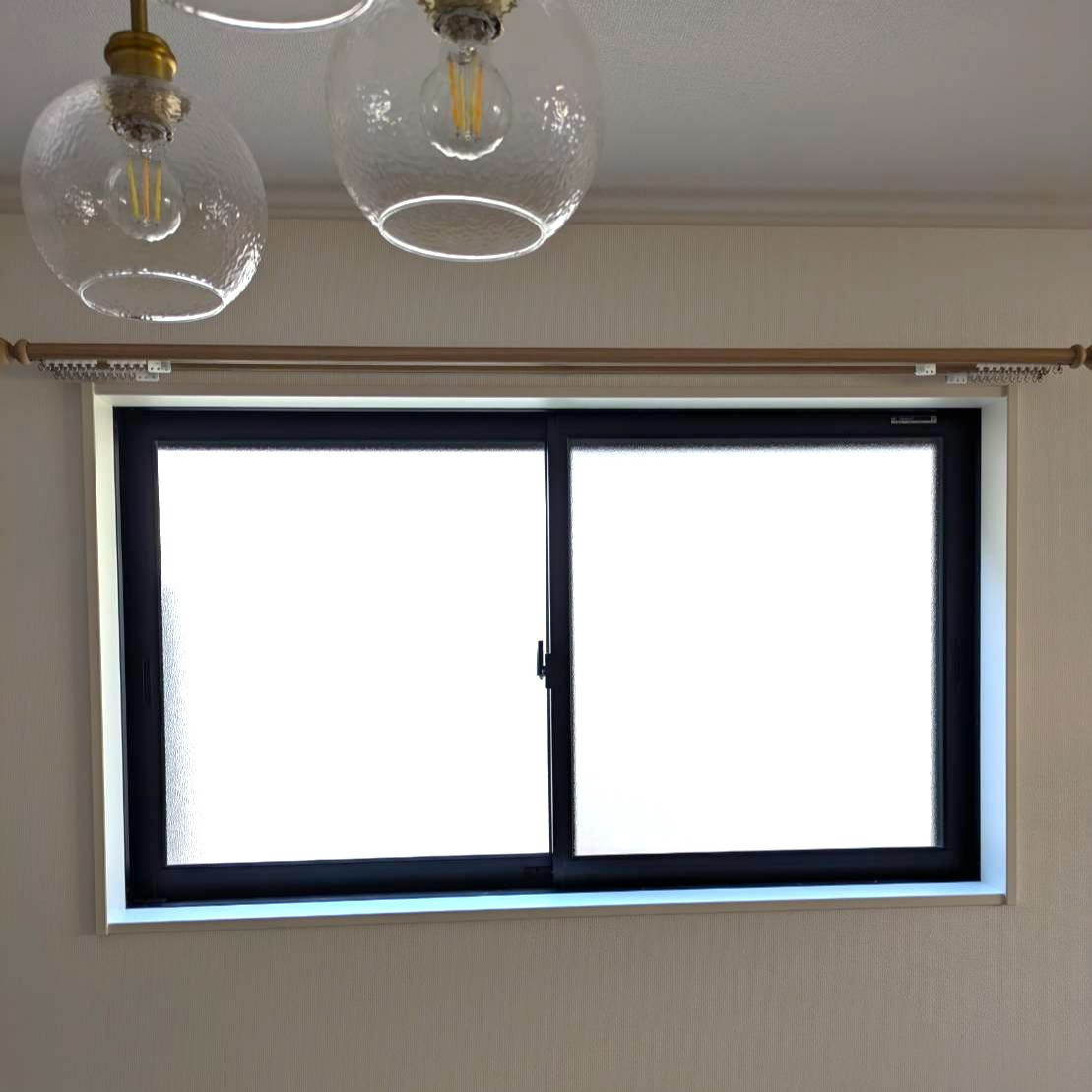 青梅トーヨー住器 相模原店の断熱だけじゃない！デザインで選ぶ内窓の施工前の写真1