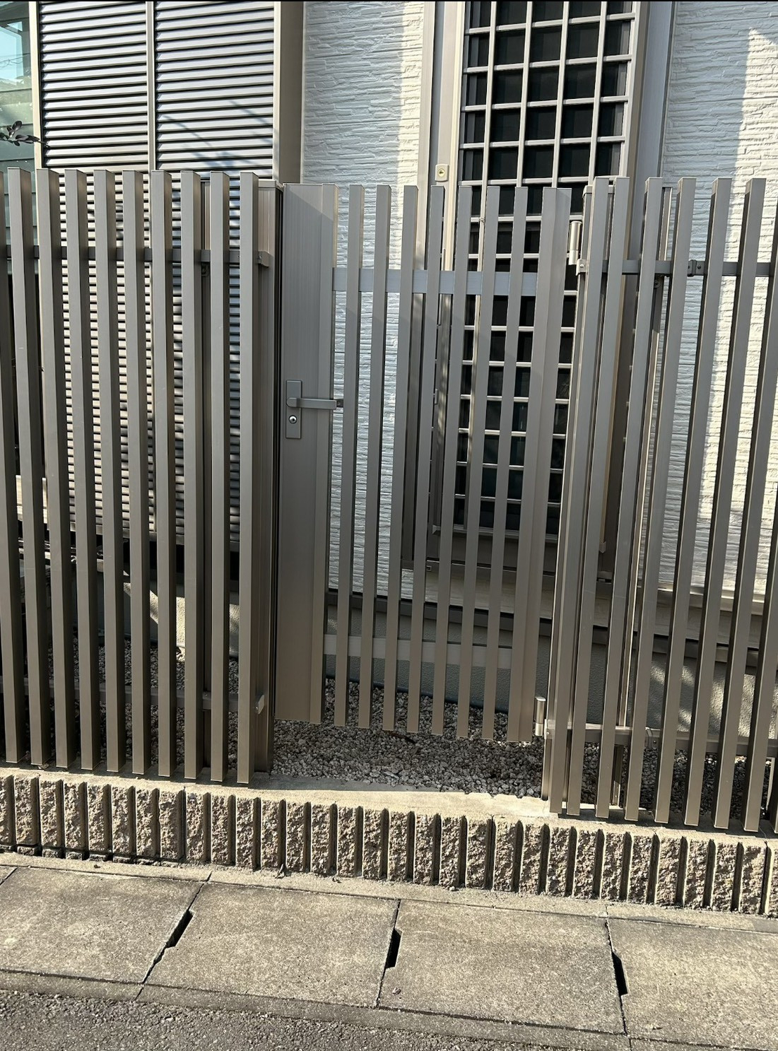 ホンダトーヨー住器の大府市の戸建住宅にてフェンス改修工事を行いました。の施工後の写真1