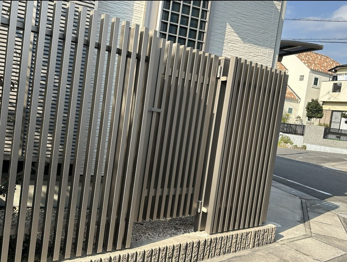 ホンダトーヨー住器の大府市の戸建住宅にてフェンス改修工事を行いました。の施工後の写真2