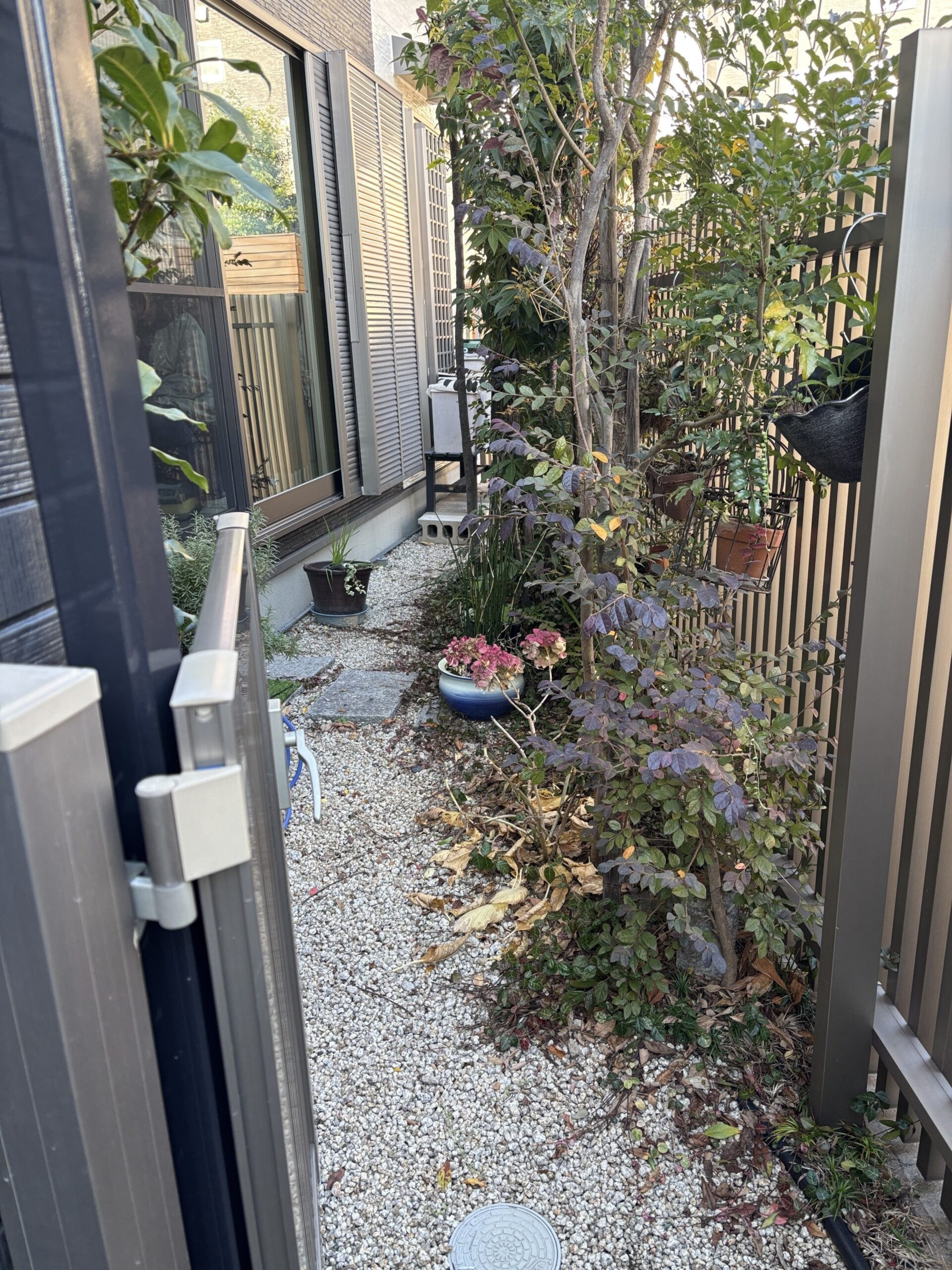 ホンダトーヨー住器の大府市の戸建住宅にてフェンス改修工事を行いました。の施工後の写真3