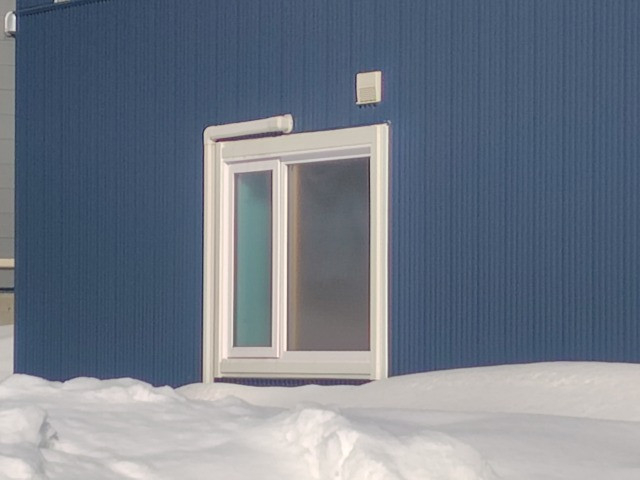 手稲ガラスの【窓リノベ補助金】型ガラスの高断熱外窓へ交換です！の施工後の写真1