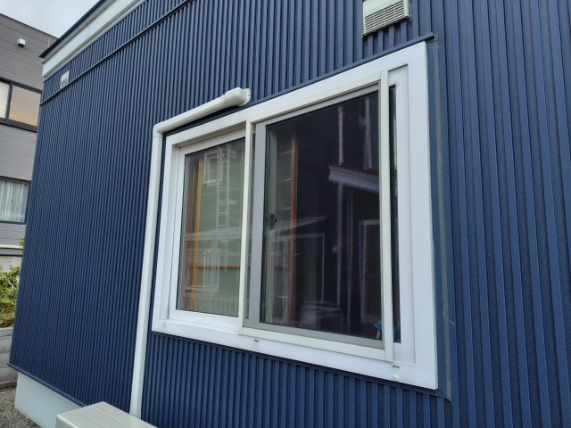 手稲ガラスの【窓リノベ補助金】型ガラスの高断熱外窓へ交換です！の施工前の写真1