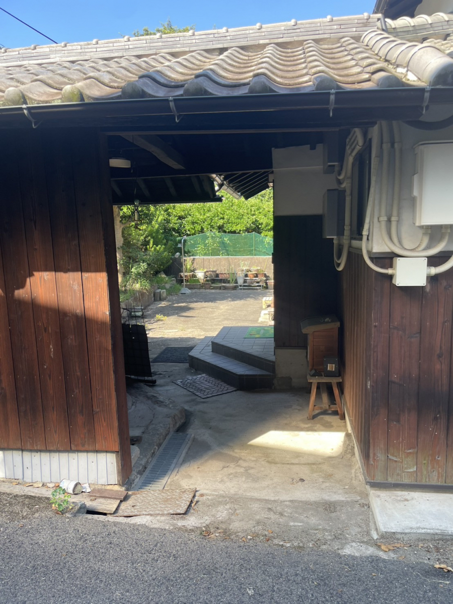 赤石建商の三原市・門扉工事をしました！の施工前の写真1