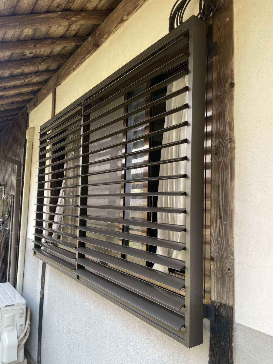 赤石建商の採光性を確保しながら外からの視線をカット！の施工後の写真1