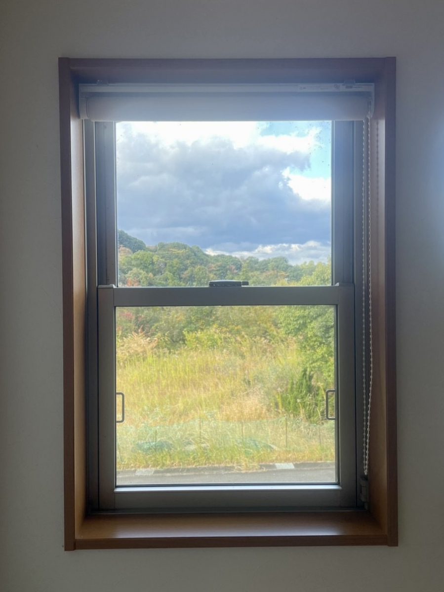 エンデバーの【気密性◎】開き窓の内窓で断熱性能アップの施工前の写真1