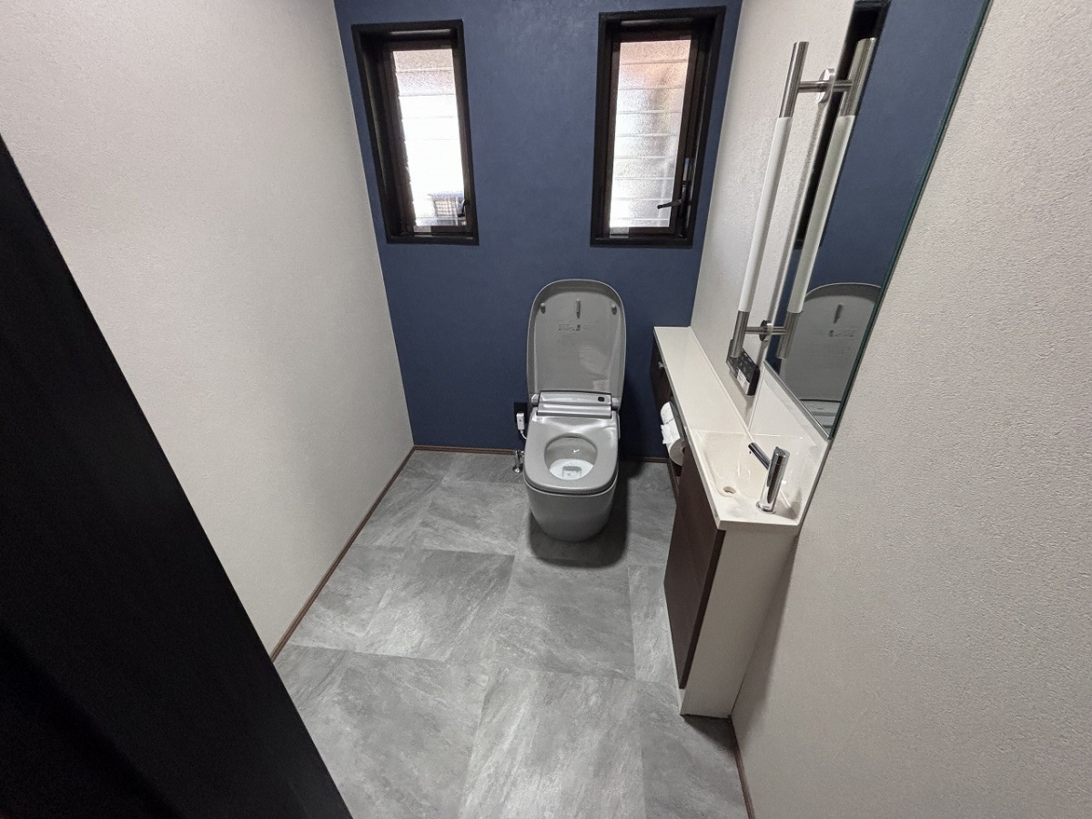 岩城屋建材の【トイレリフォーム】LIXILサティスXで叶える快適なトイレ空間｜熊本県｜岩城屋建材｜上益城郡山都町の施工後の写真1