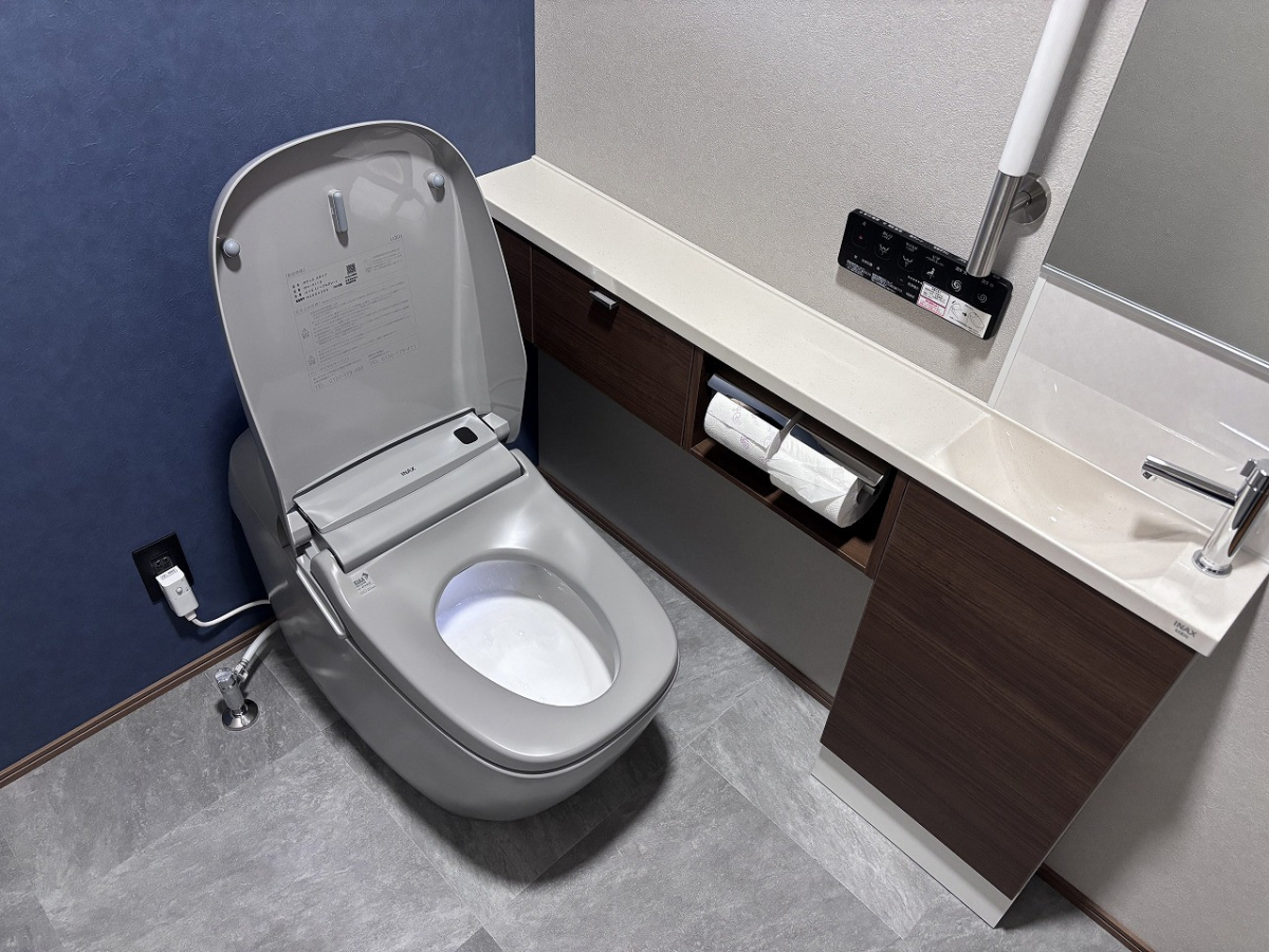 岩城屋建材の【トイレリフォーム】LIXILサティスXで叶える快適なトイレ空間｜熊本県｜岩城屋建材｜上益城郡山都町の施工後の写真2