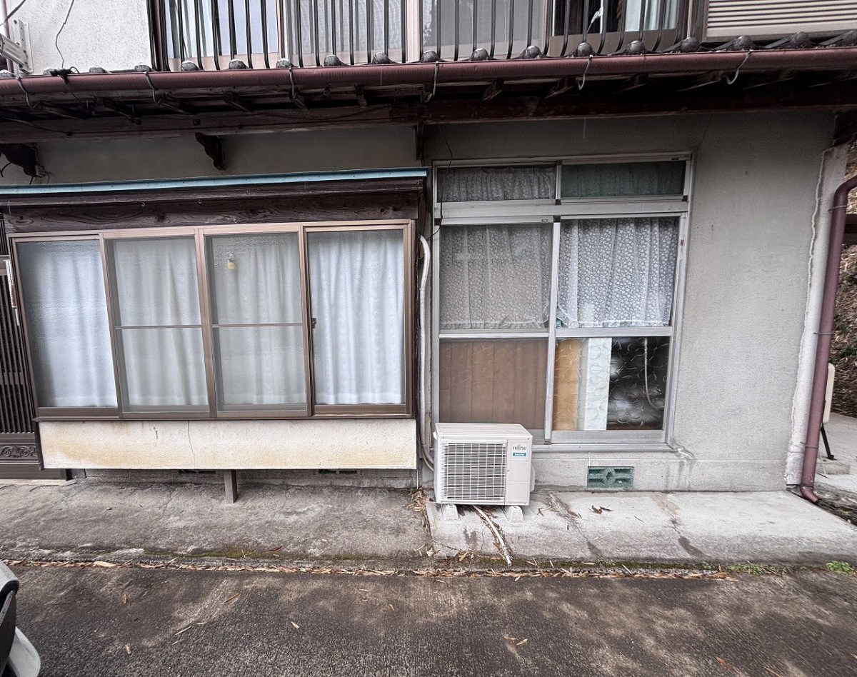 岩城屋建材の【窓交換＋内外装】断熱窓×内外装工事で住まい全体を快適化｜熊本県｜岩城屋建材の施工前の写真1