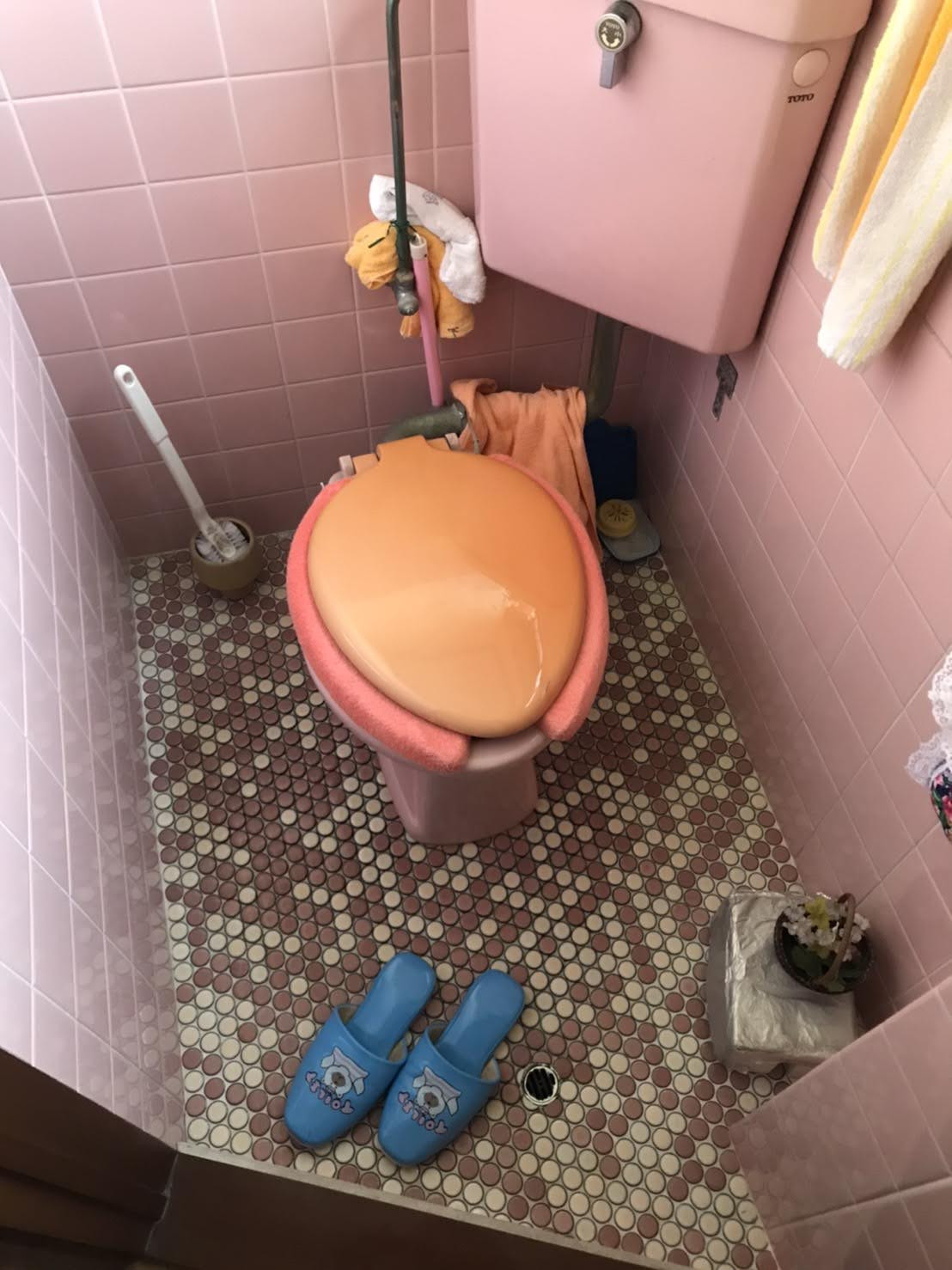 あおきリフォームのトイレ改修工事の施工前の写真1