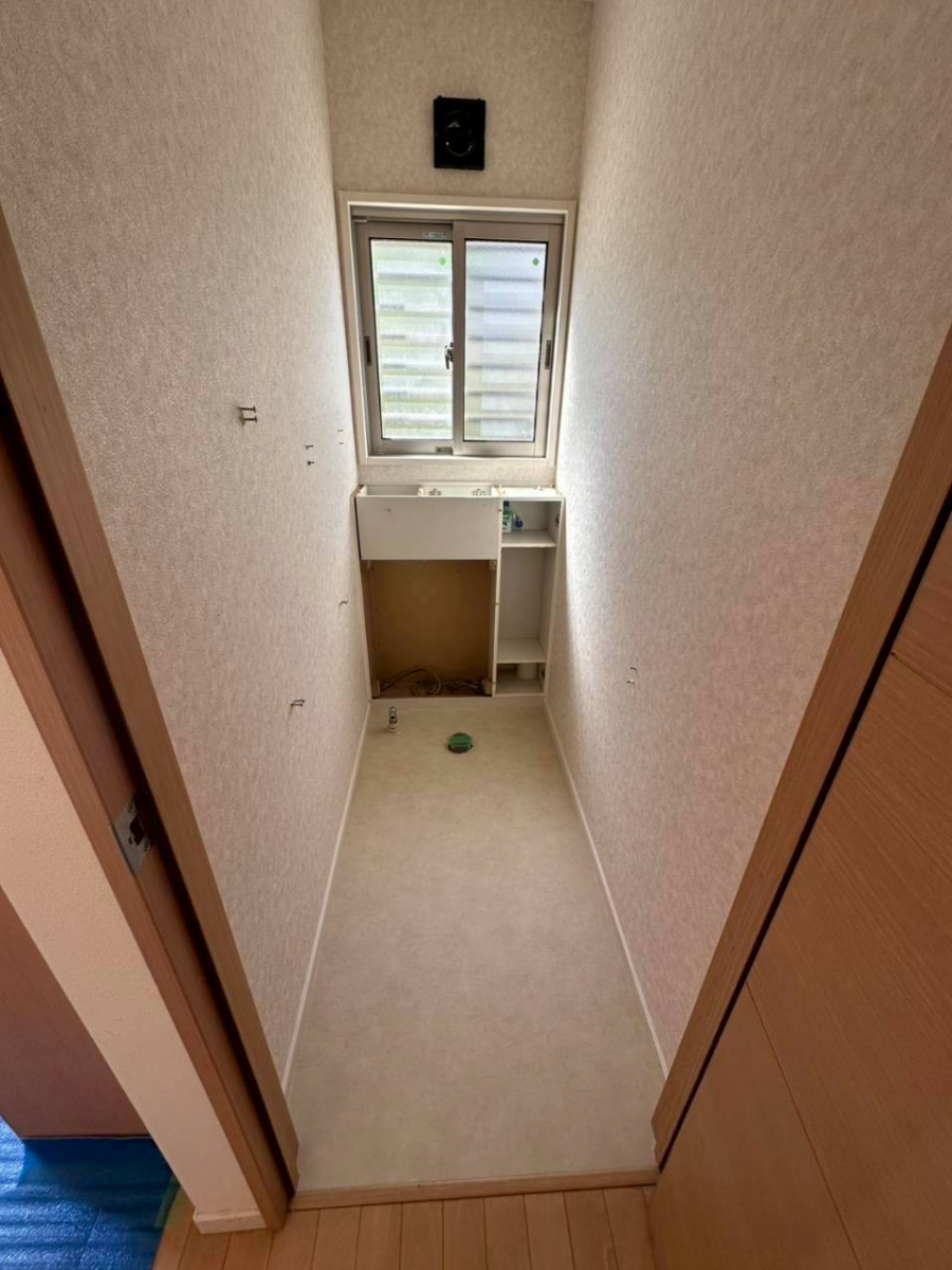 リフォームショップ なかみちの🚽✨ トイレ空間をまるごとリフレッシュ！アメージュ便器で快適リフォーム ✨🚽の施工前の写真3