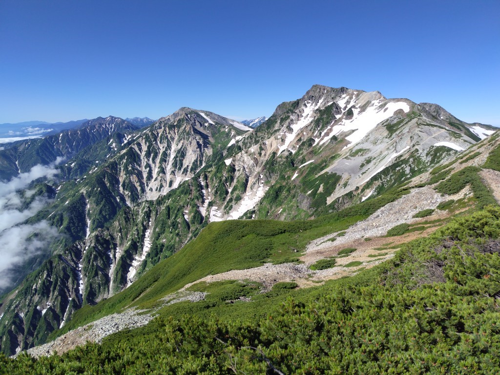 小蓮華山へ続く稜線歩き TAKAOZAIMOKUのブログ 写真3