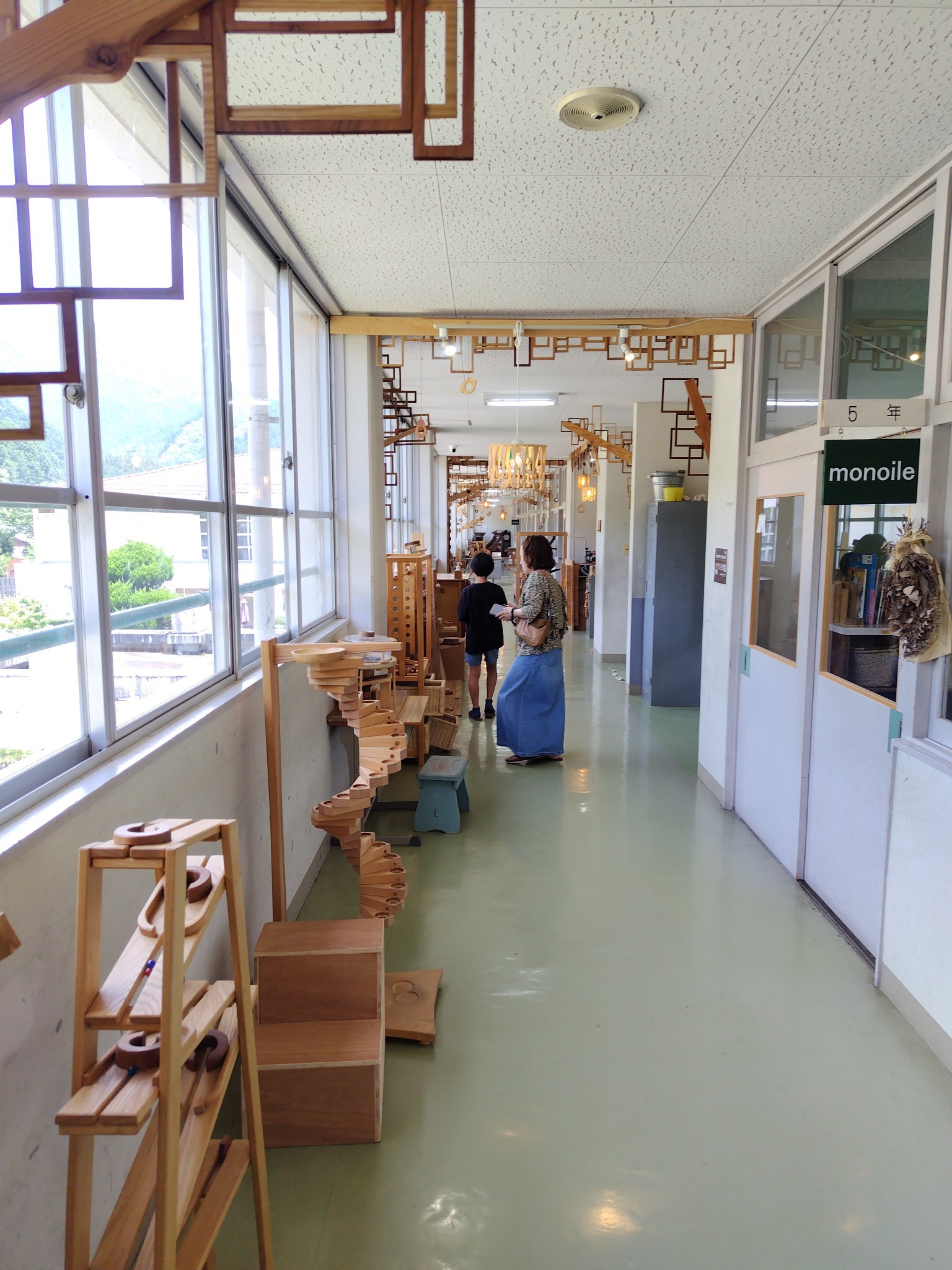 フォレスト・ドア　旧神楽小学校 TAKAOZAIMOKUのブログ 写真1