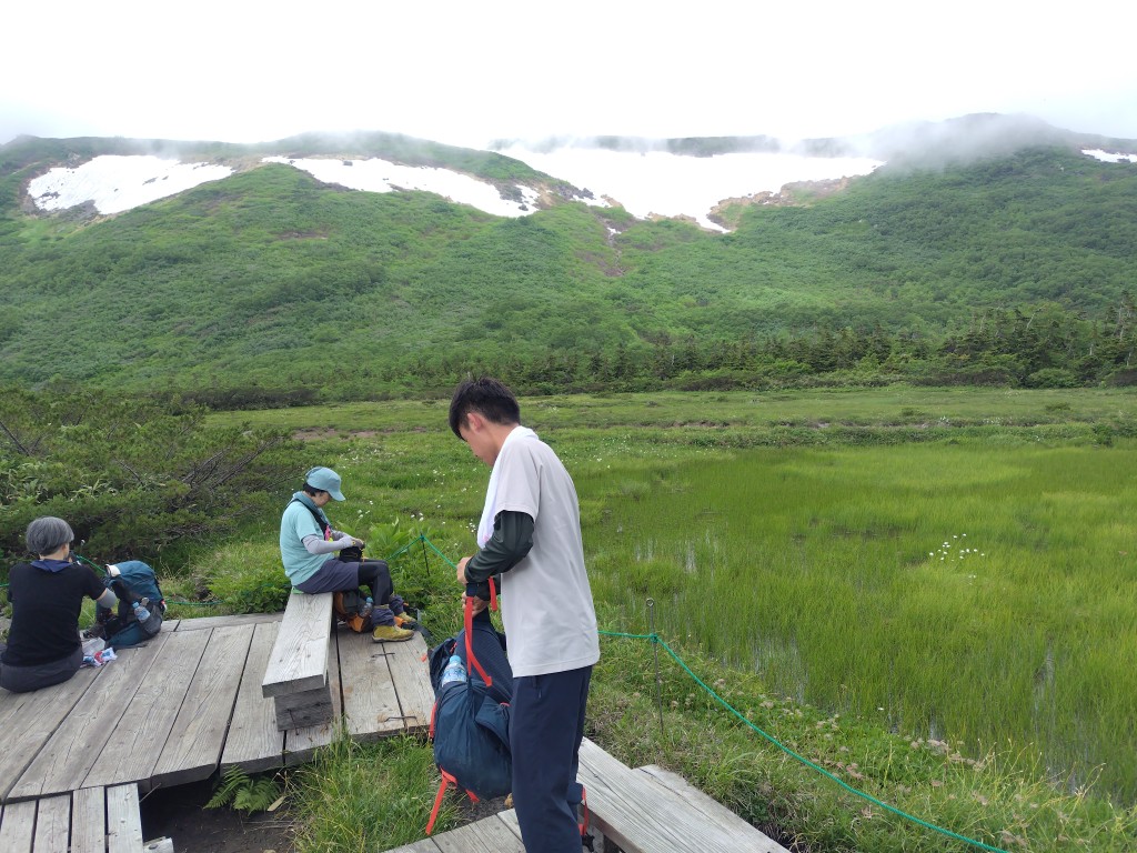 小蓮華山へ続く稜線歩き TAKAOZAIMOKUのブログ 写真7