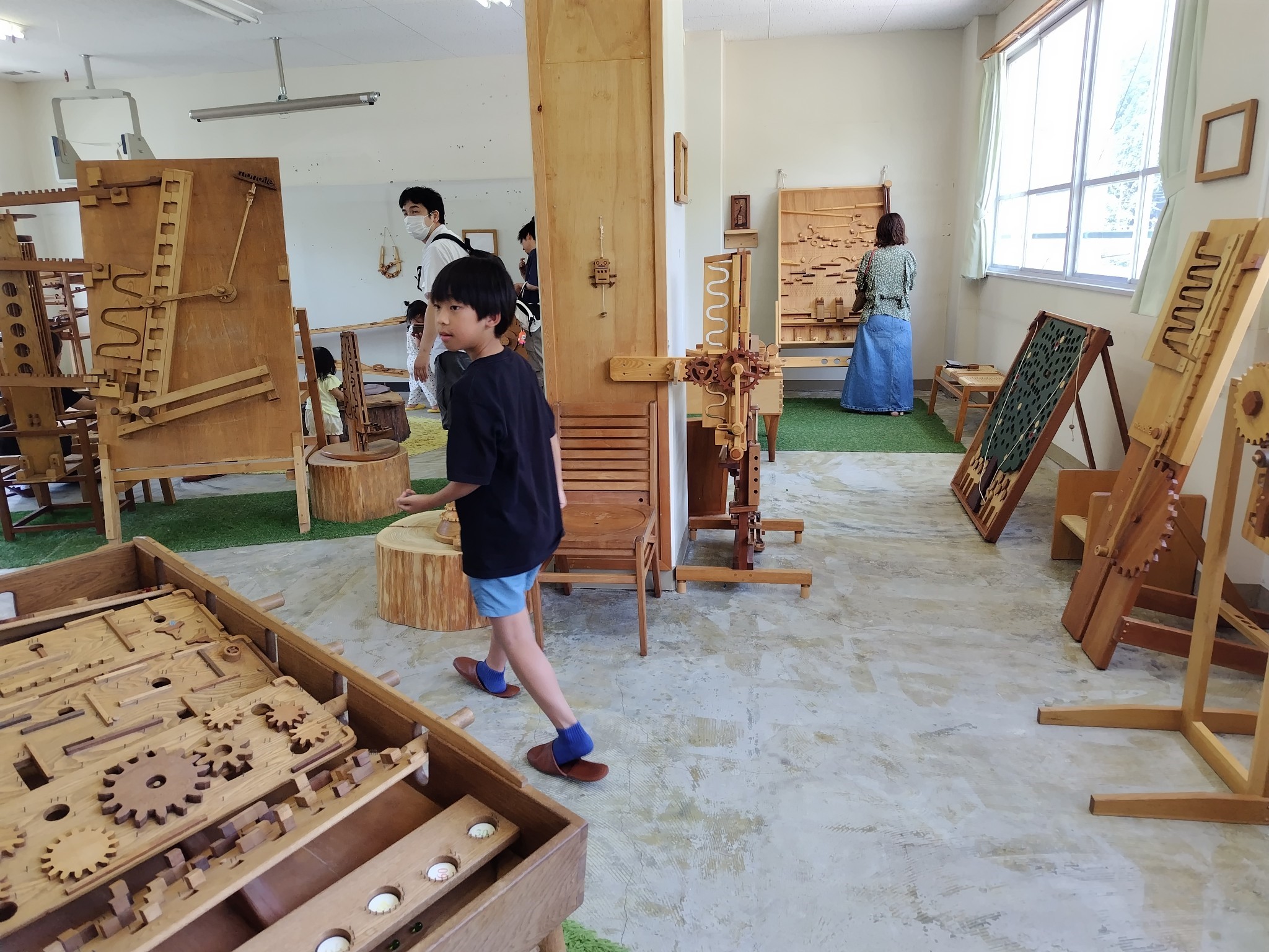 フォレスト・ドア　旧神楽小学校 TAKAOZAIMOKUのブログ 写真4