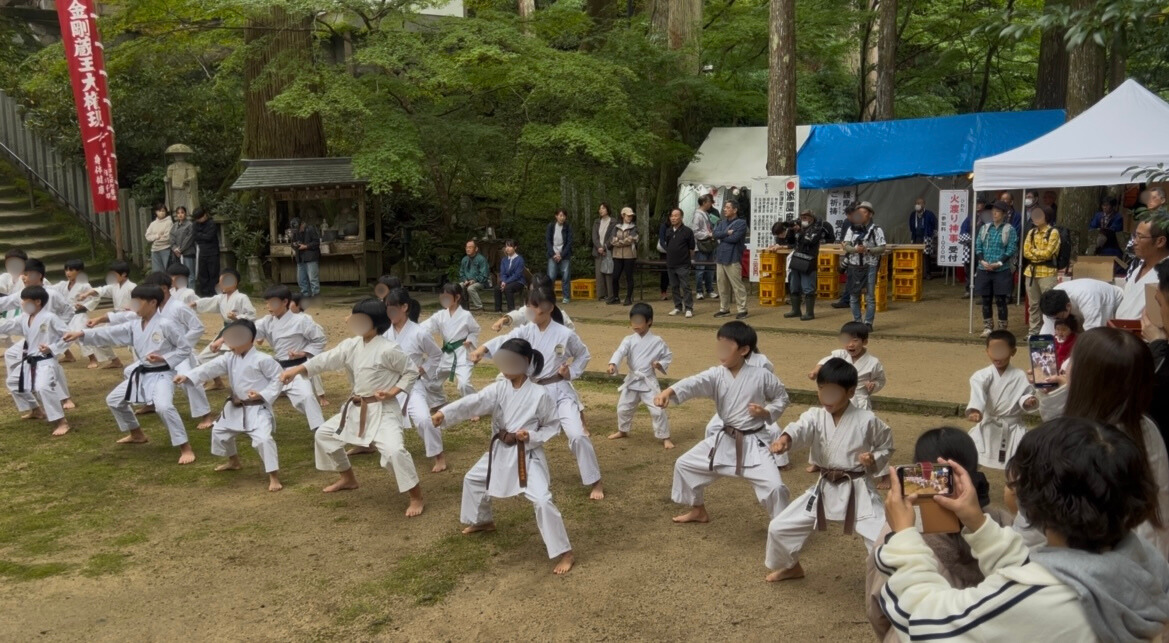 珍稽古！？　今度は炎の中へ・・・ TAKAOZAIMOKUのブログ 写真1
