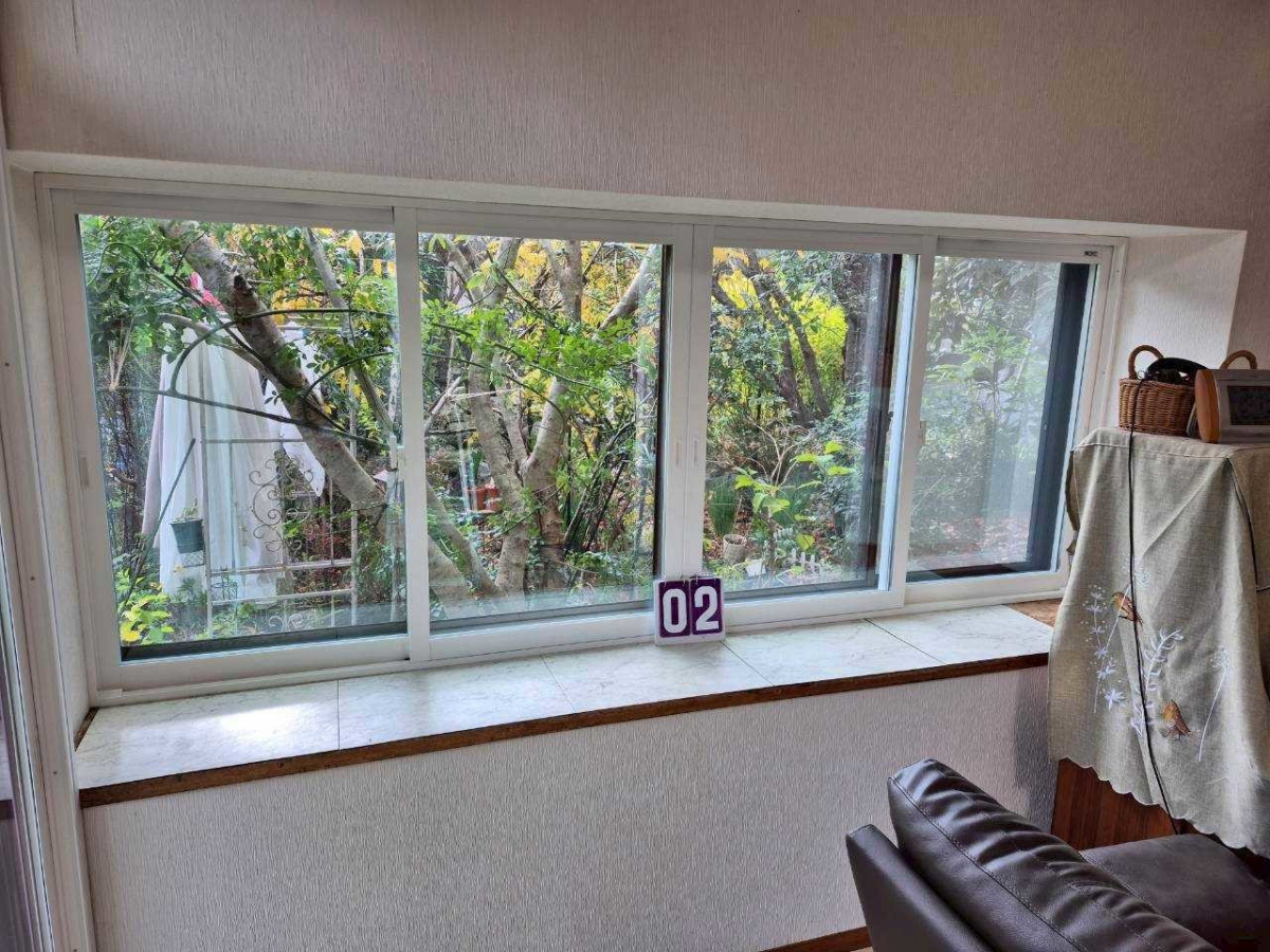 Riforma相模原店の神奈川県相模原市　窓際の寒さ暑さ対策に！の施工後の写真2