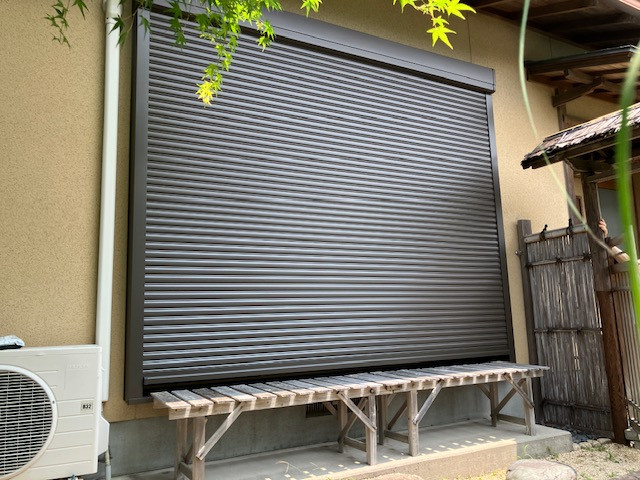 Riforma 浜松店の後付けシャッターで防犯台風対策!の施工後の写真1