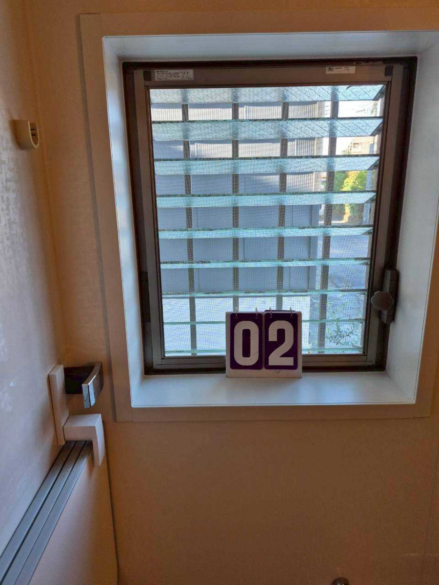 Riforma千葉店の千葉県　千葉市花見川区　寒さ対策にインプラス（内窓）設置工事の施工前の写真1
