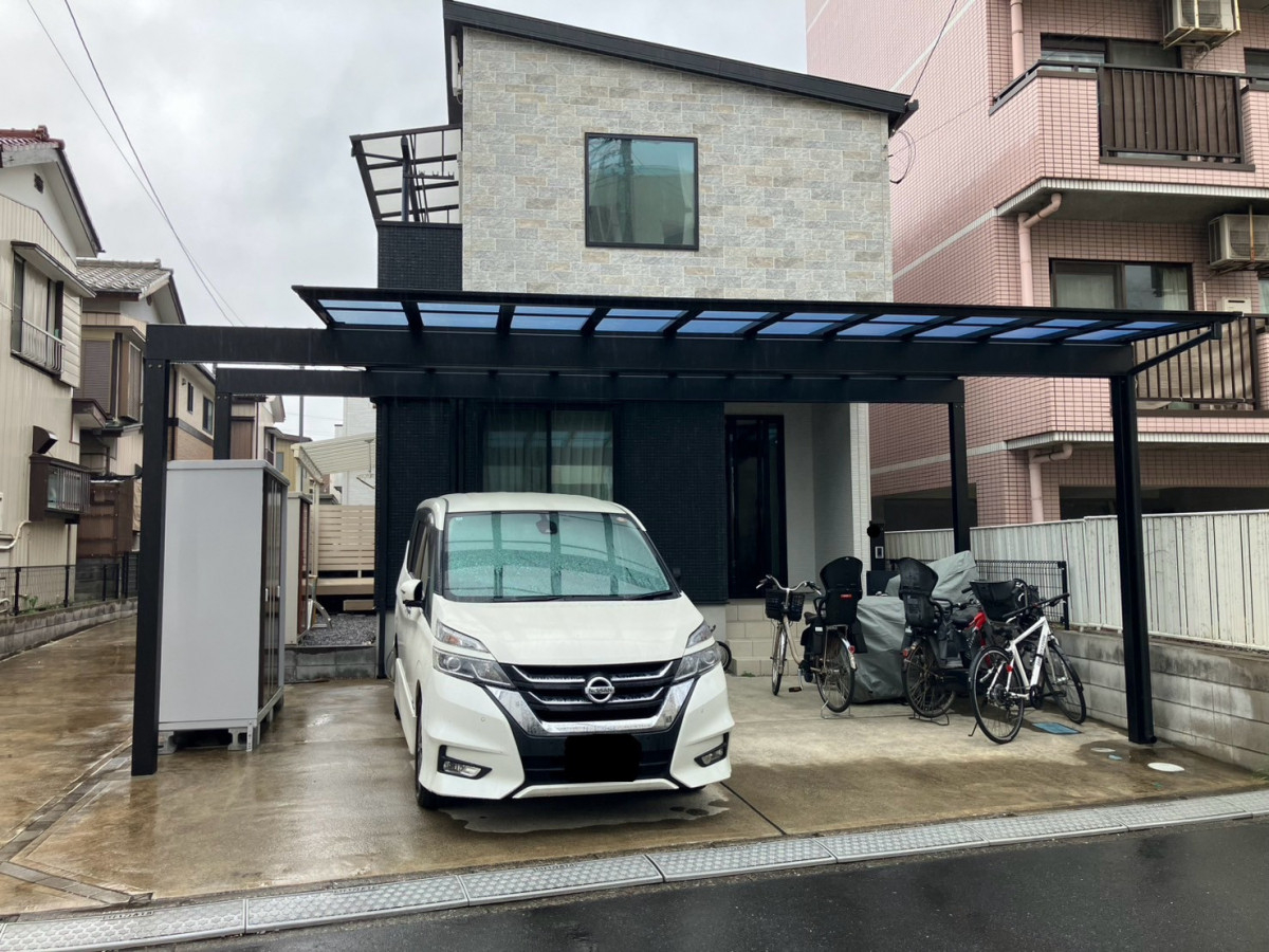 Riformaさいたま店のカーポート（フーゴ）設置工事の施工後の写真1