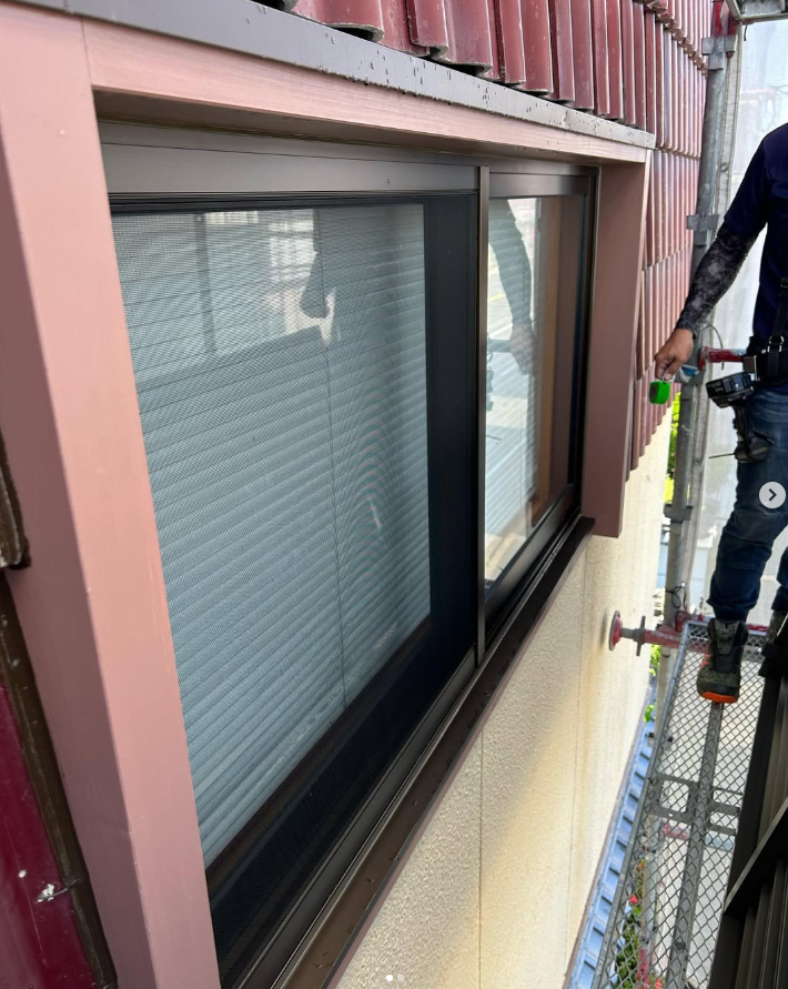大野ガラス店の【西都市】西日が強い窓に目隠し可動ルーバーを取り付けました！の施工前の写真1