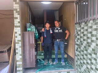 マルシンコミュニティー 松戸の新しい玄関引き戸へ('◇')ゞの施工前の写真3