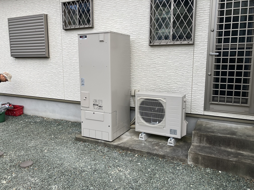 クリエイトの■ 水漏れから快適生活へ！エコキュート交換で電気代も節約の施工後の写真1