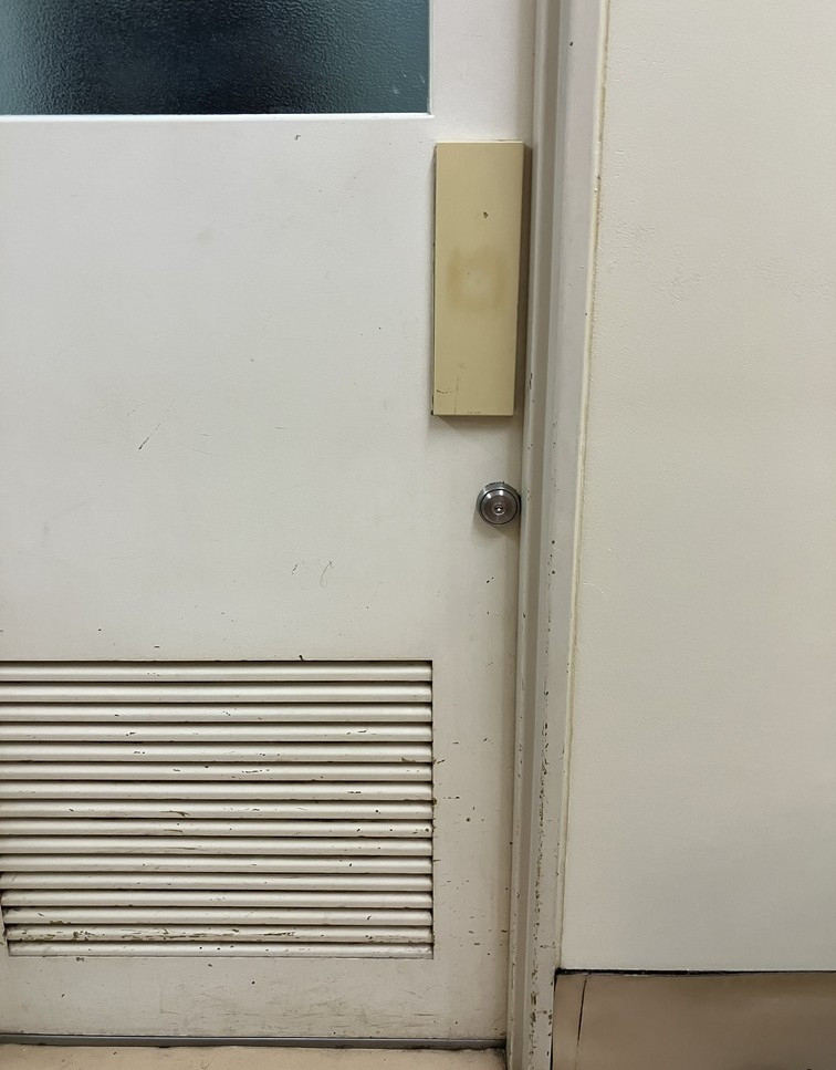 クリエイトの■ 工場の作業室に鍵を設置して防犯対策を強化!の施工後の写真1