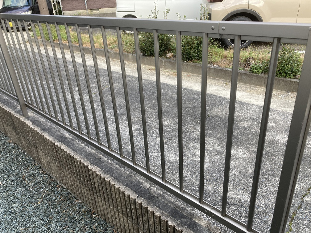 クリエイトの子育て世帯必見！壊れたフェンス交換で安心と快適を取り戻しました ✨の施工後の写真1