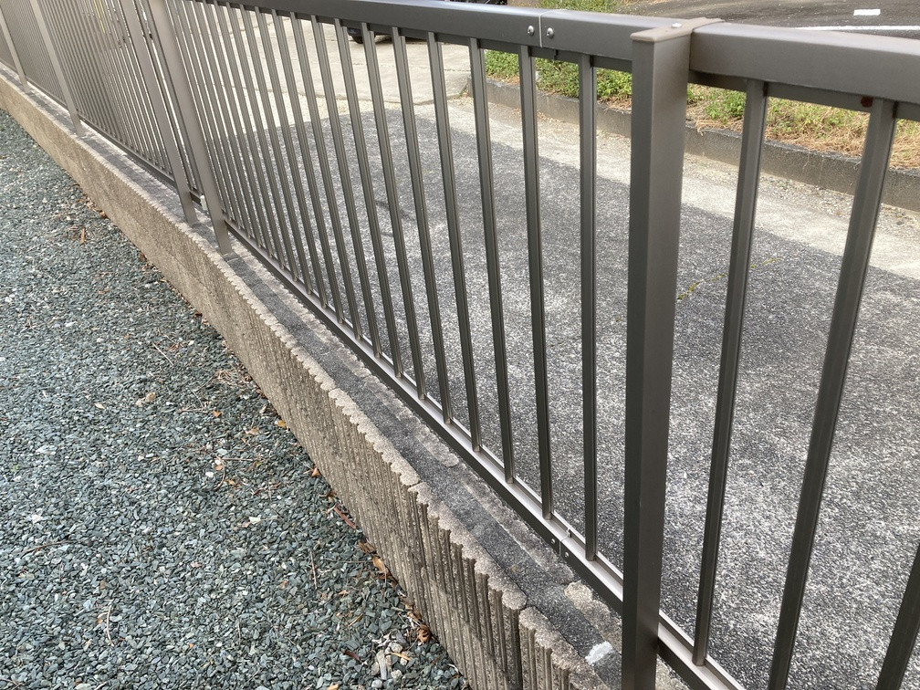 クリエイトの子育て世帯必見！壊れたフェンス交換で安心と快適を取り戻しました ✨の施工後の写真2