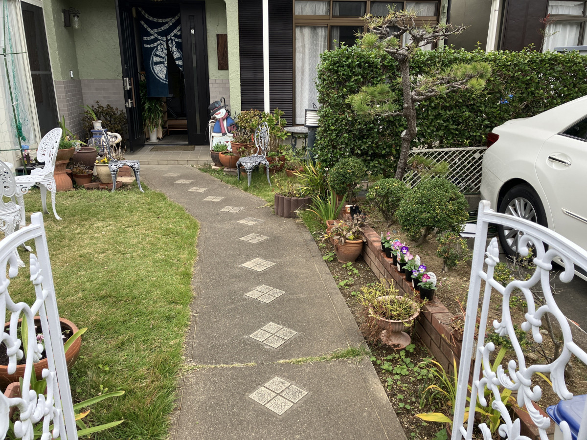 クリエイトの古いカーポートを一新！ご夫婦が実感した毎日の快適動線リフォームの施工前の写真2