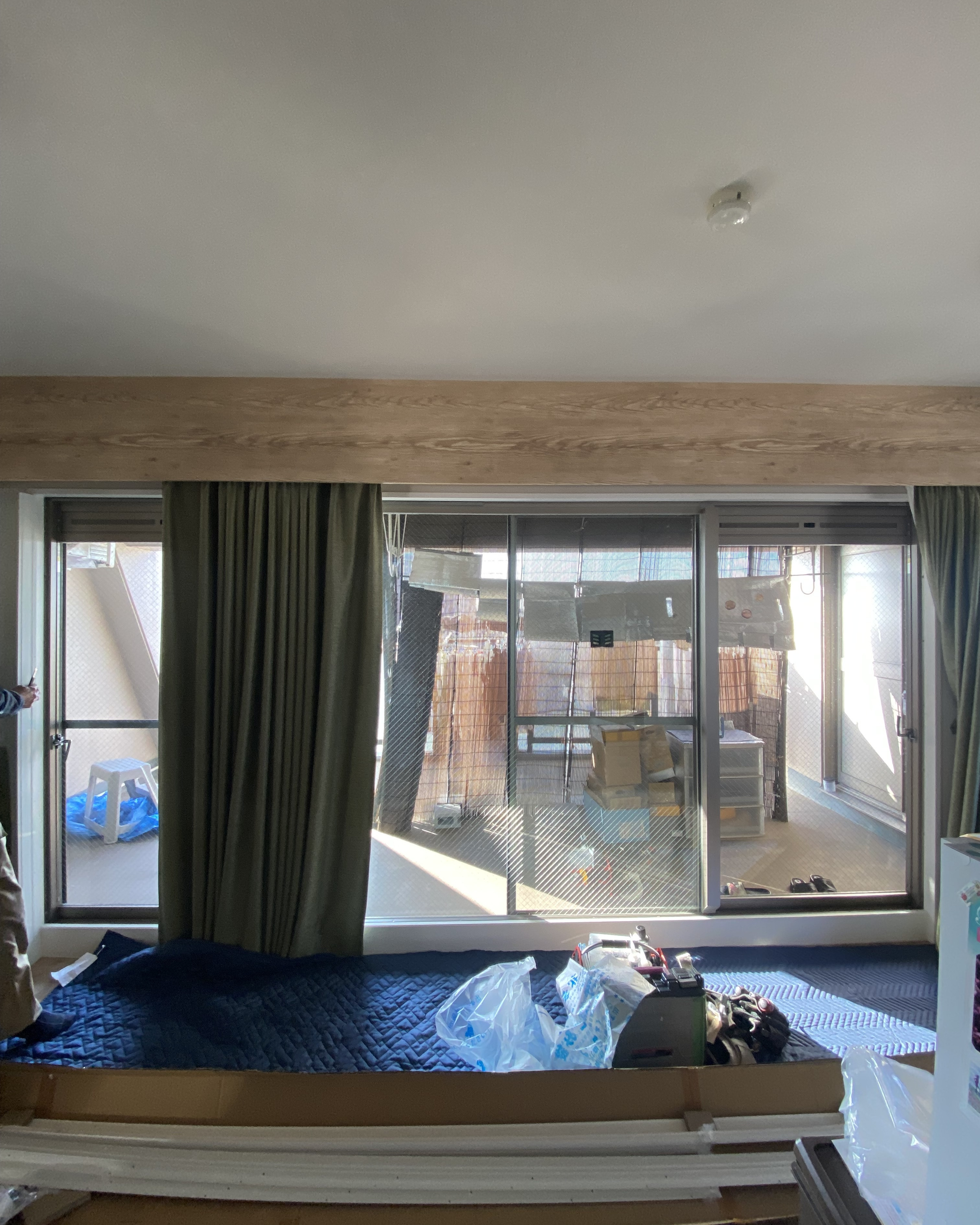 ＦＧのふかし枠70で光漏れ解消｜内窓施工事例の施工前の写真1