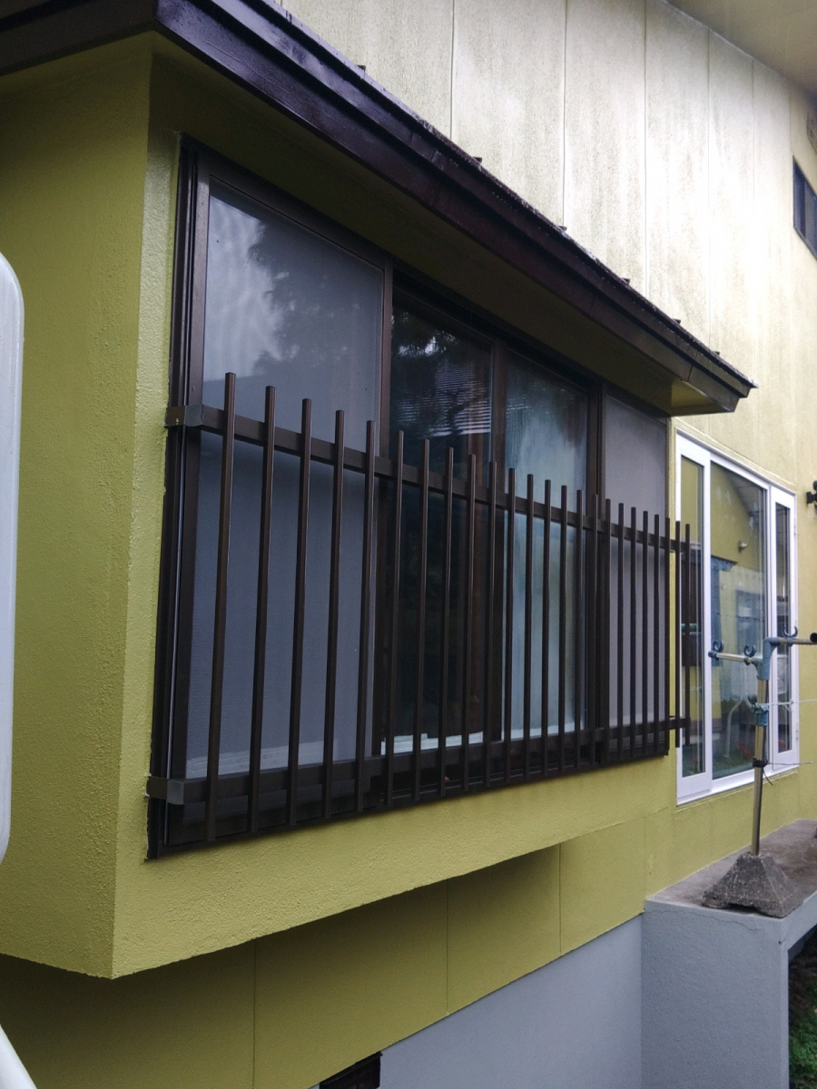 北海道アルミハウス産業の断熱サッシ取替工事の施工前の写真1